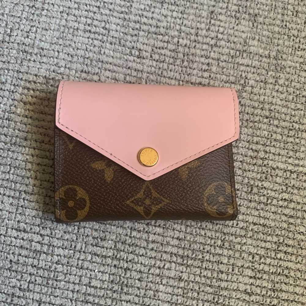 2020 Authentic Louis Vuitton Zoe Wallet
